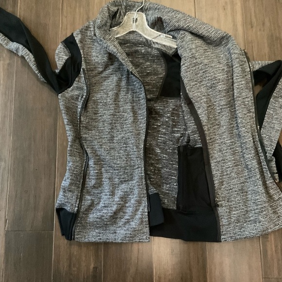 LULULEMON Bhakti Yoga Jacket Coco Pique Black White Size 4 - Picture 4 of 7